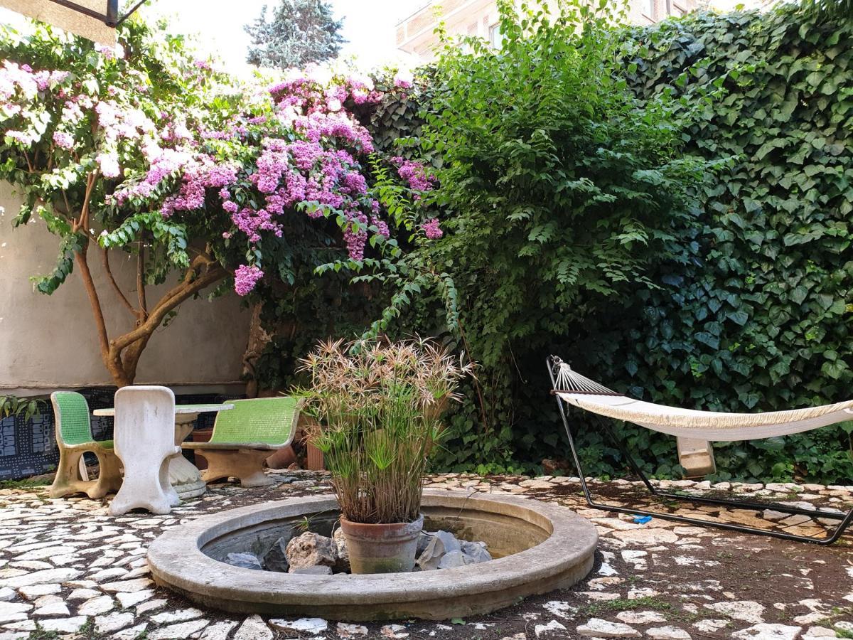 Vatican Fairytale Garden Рим Екстериор снимка