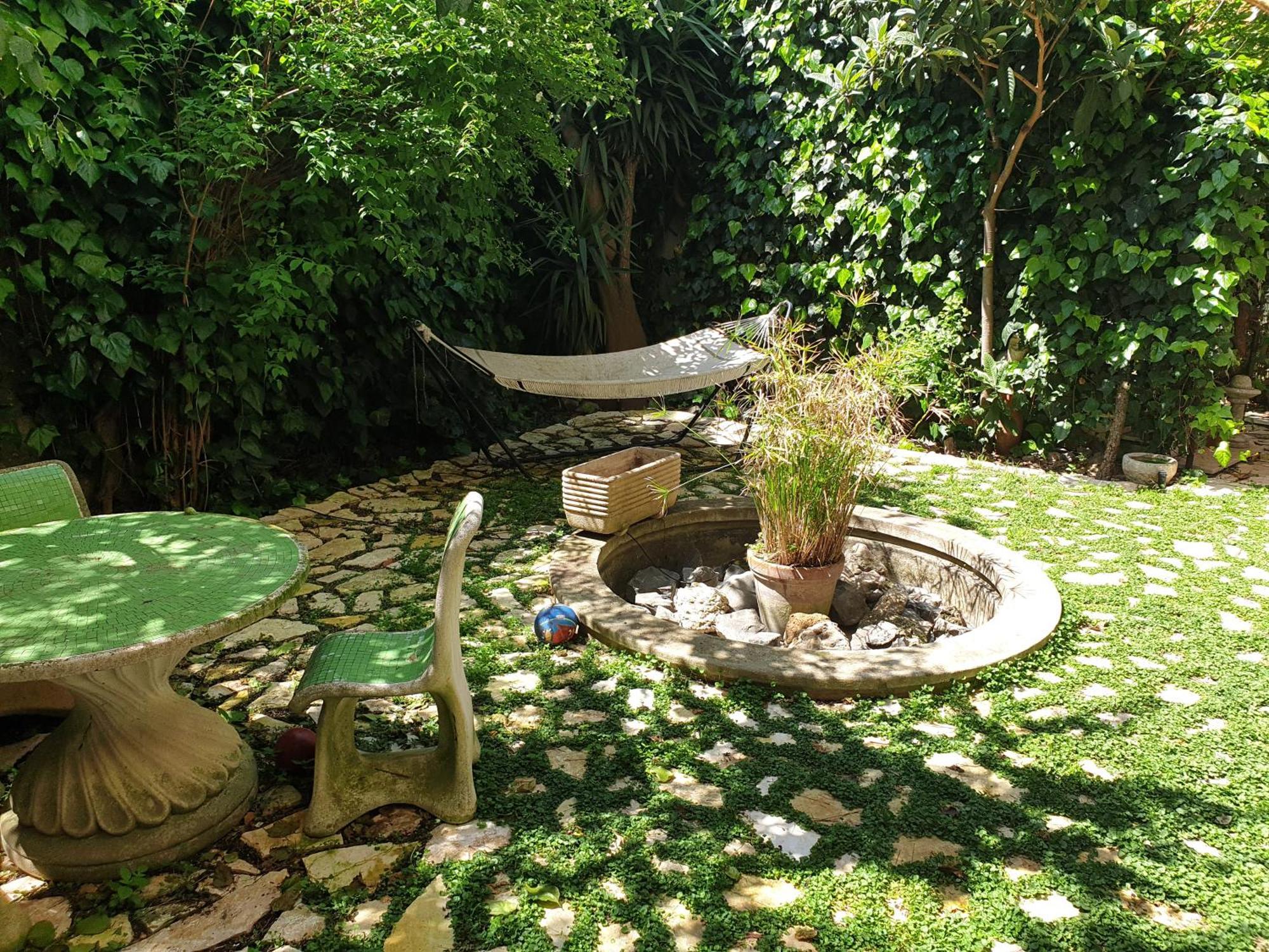 Vatican Fairytale Garden Рим Екстериор снимка